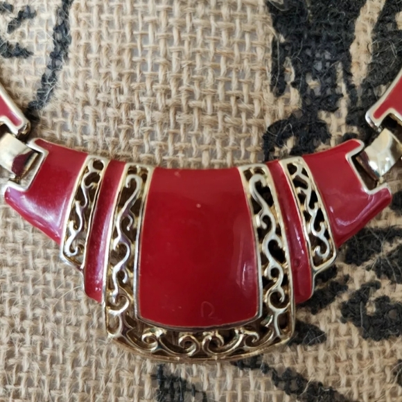 Red Lucite and Gold Tone Necklace Vintage Statement Choker Rare Find! 1C - Picture 2 of 4